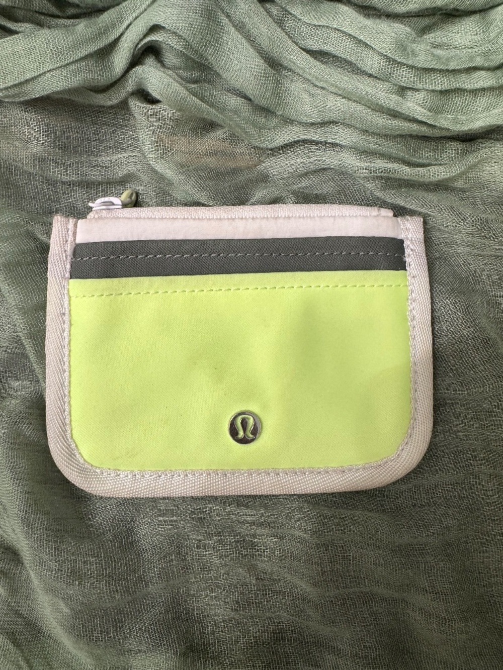 Lulu lemon card wallet